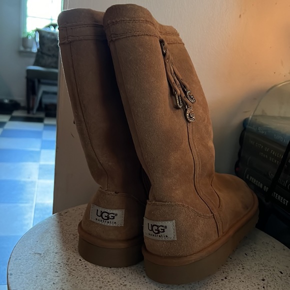 Ugg tan leather boots - Picture 3 of 5